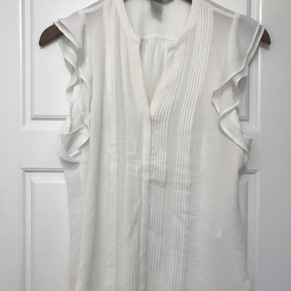 H&M tank top loose sleeves, v neck